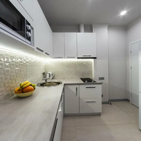 Gagarin Studio Apt Апартаменти