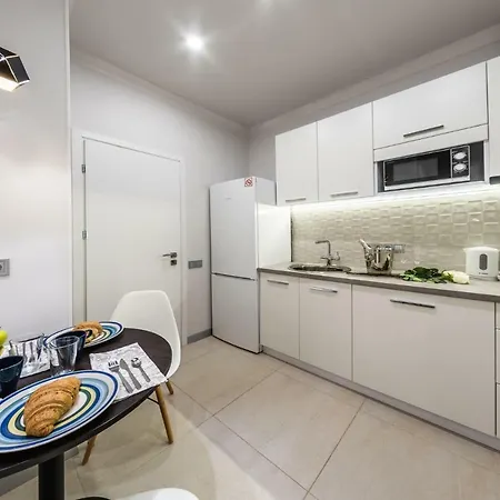 Gagarin Studio Apt Апартаменты