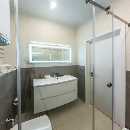 Gagarin Studio Apt Апартаменти *